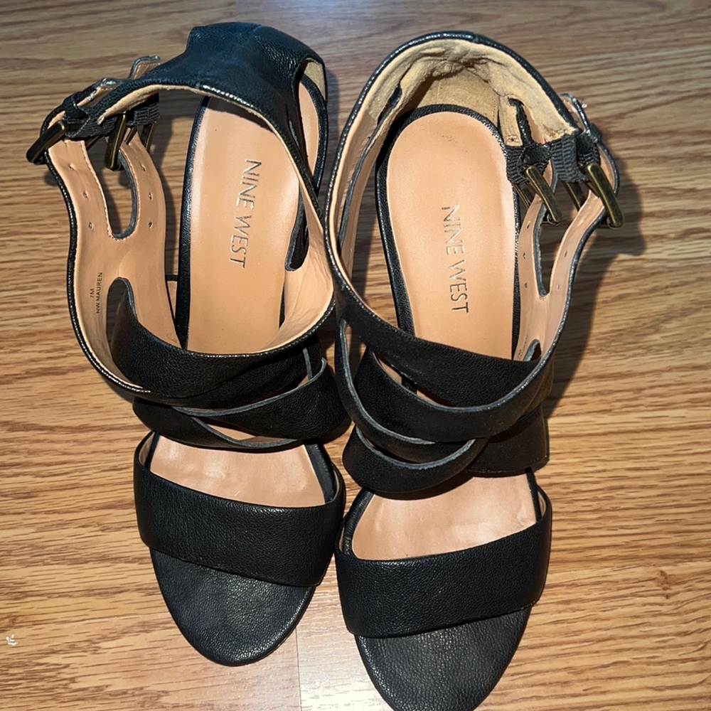 Black Wedges